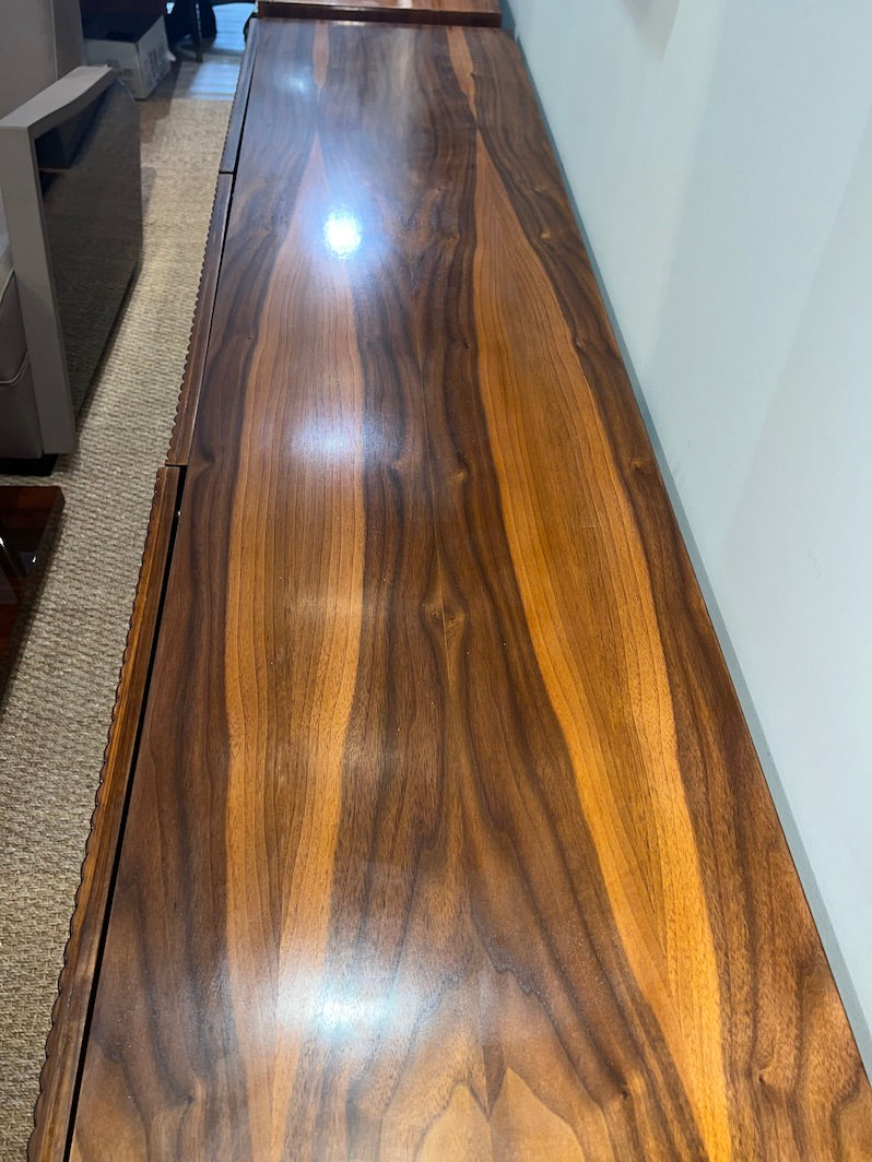 Elegant Mid -Century Sideboard in Walnut