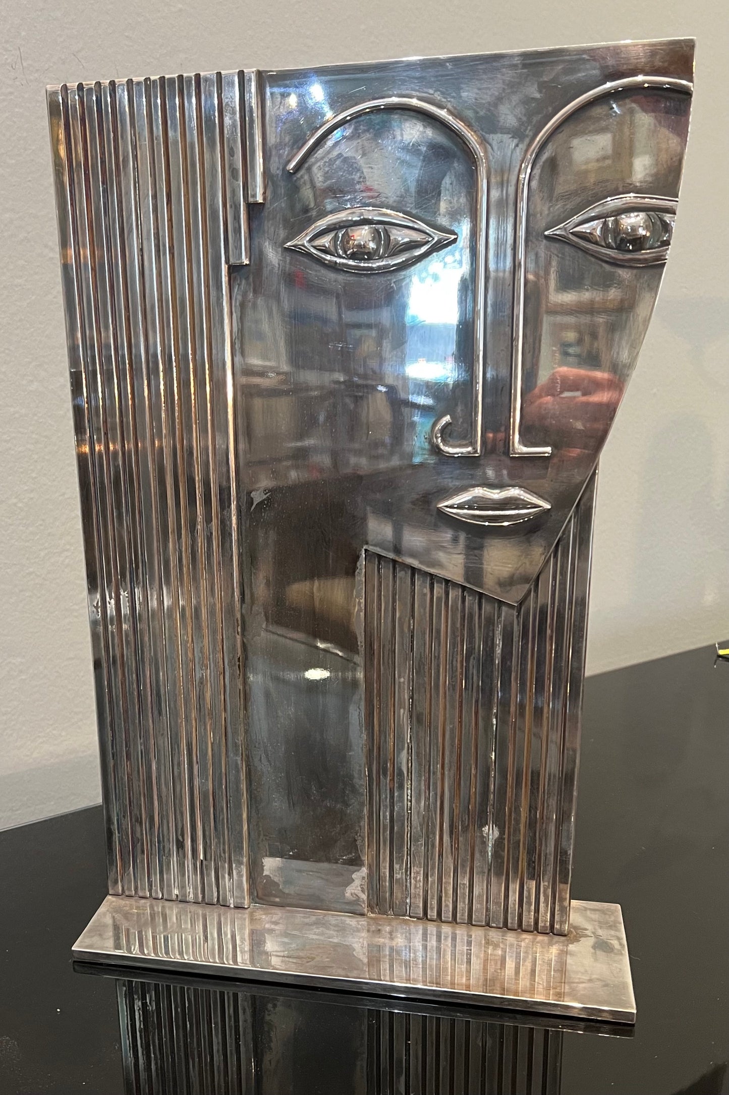 Female Head sculpture done by Werkstätte Hagenauer Wien