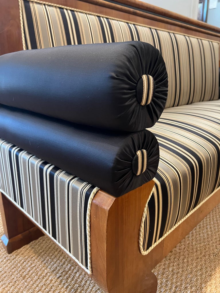 Biedermeier Sofa in Walnut
