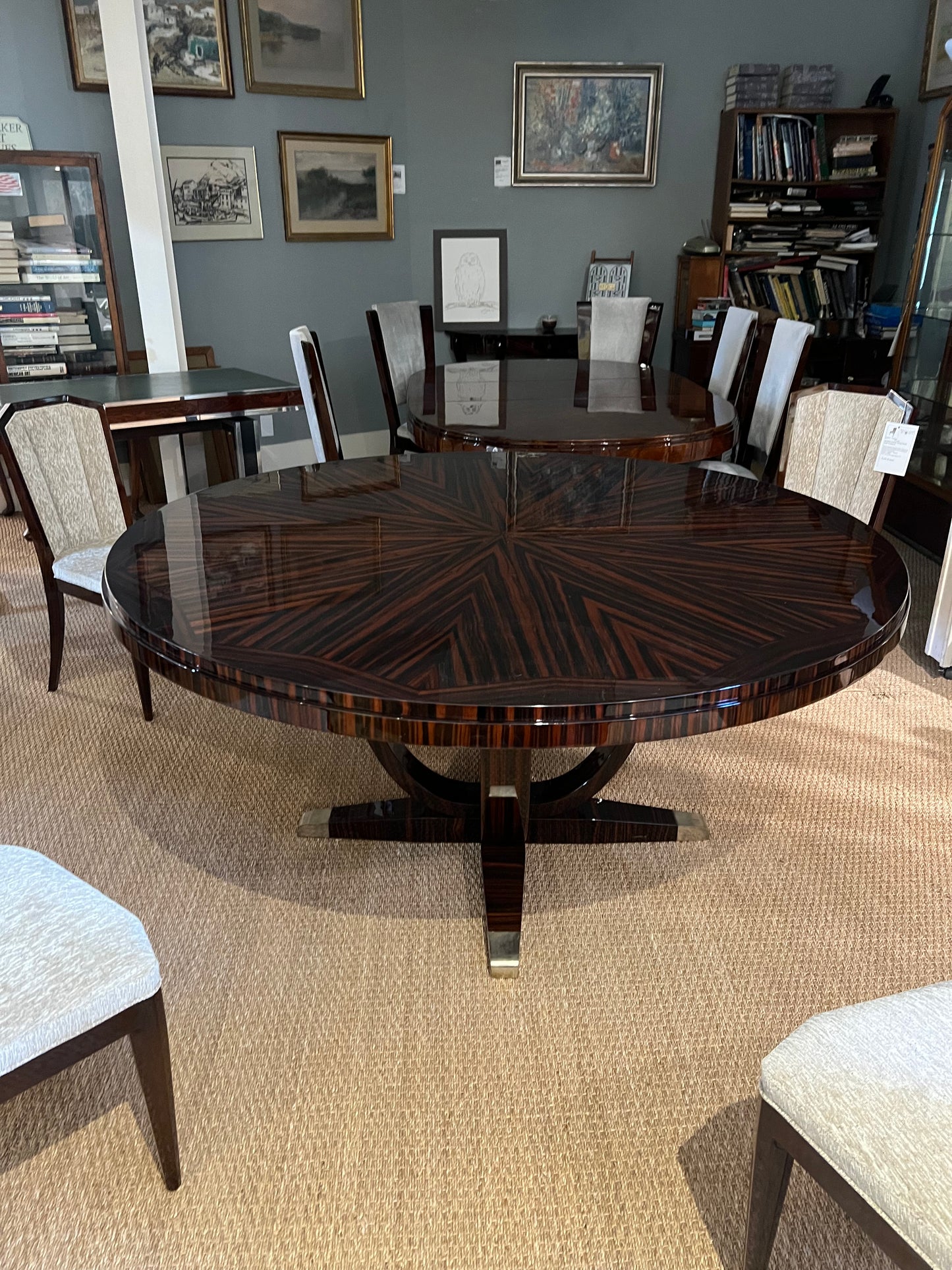 Round Dining Tabel in Macassar